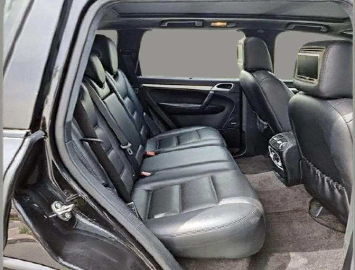 Porsche Cayenne TURBO S 4.8L-8CYL - FULL OPTION EXCELLENT CONDITION-9-0