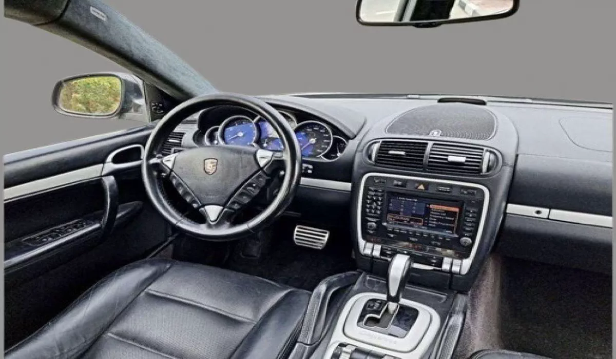 Porsche Cayenne TURBO S 4.8L-8CYL - FULL OPTION EXCELLENT CONDITION-6-0