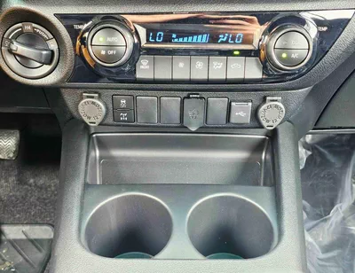 Toyota Hilux SR5 (NON GCC) SR5 TRD || WOOD INTERIOR W VISOR | 4.0L PETROL V6 4WD | BLIND SPOT | DIFFLOCK | DVD+CAMERA | READY S-21