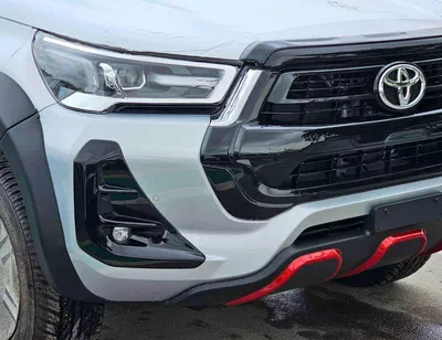 Toyota Hilux SR5 (NON GCC) SR5 TRD || WOOD INTERIOR W VISOR | 4.0L PETROL V6 4WD | BLIND SPOT | DIFFLOCK | DVD+CAMERA | READY S-8
