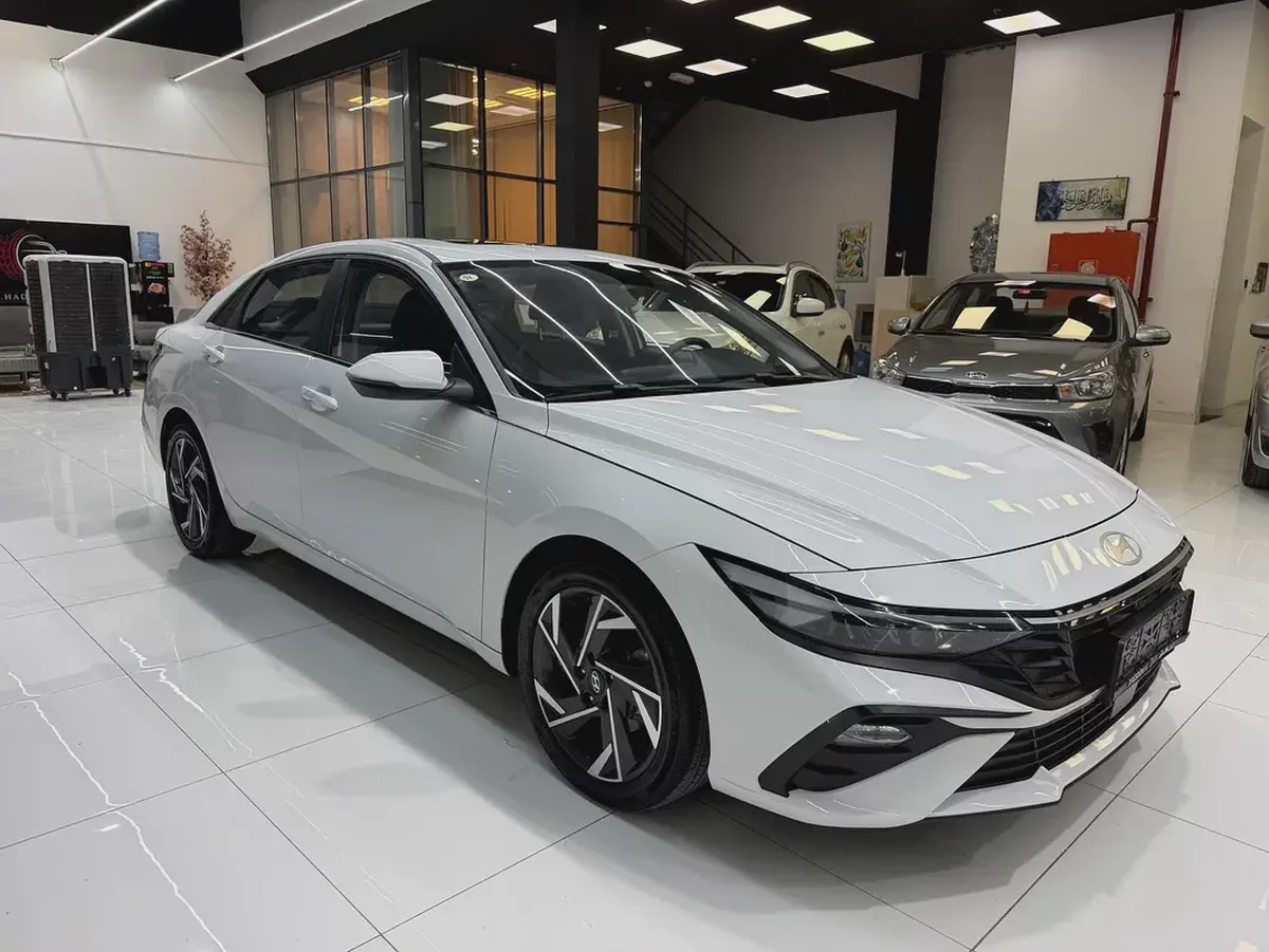 2025 Hyundai Elantra Premium Chinese Specs Clean title-2-2