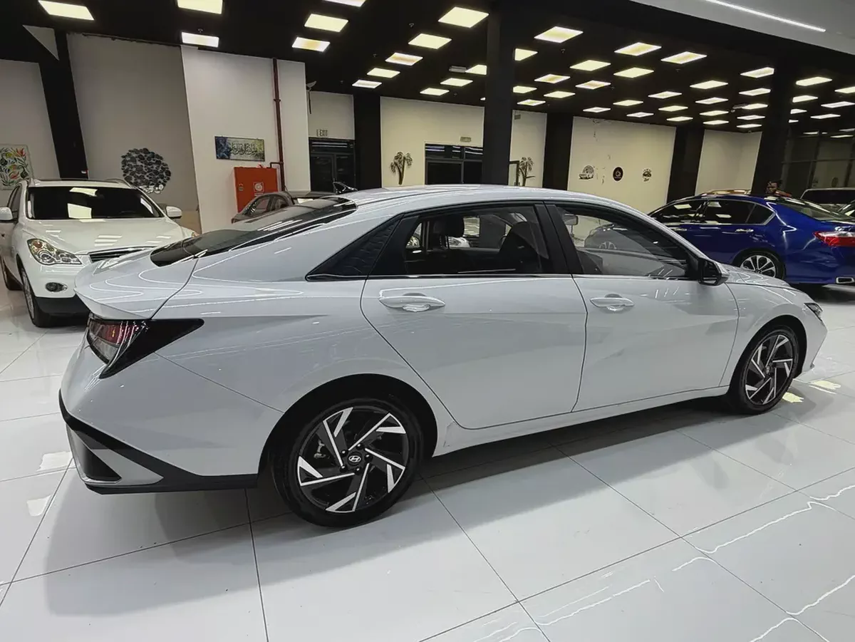 2025 Hyundai Elantra Premium Chinese Specs Clean title-3-3
