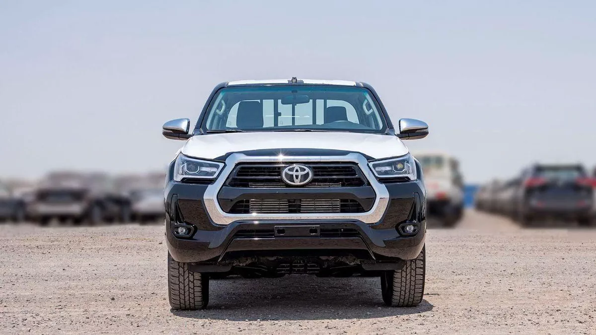 Toyota Hilux SGLX Toyota Hilux Toyota Hilux 2.4L Diesel AT 4x4 Full Option 2025-1-0