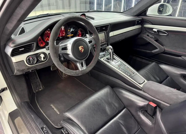Porsche 911 GT3 | GCC | Ali E Sons Warranty 2028 | Full Service History