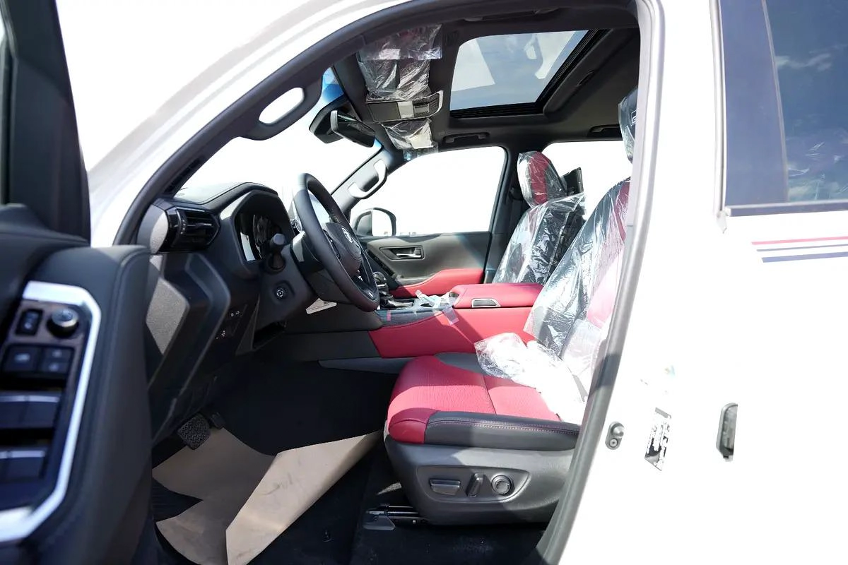 TOYOTA LAND CRUSIER GR SPORT 3.5L TWIN TURBO MODEL 2026 FULL OPTION-4-4