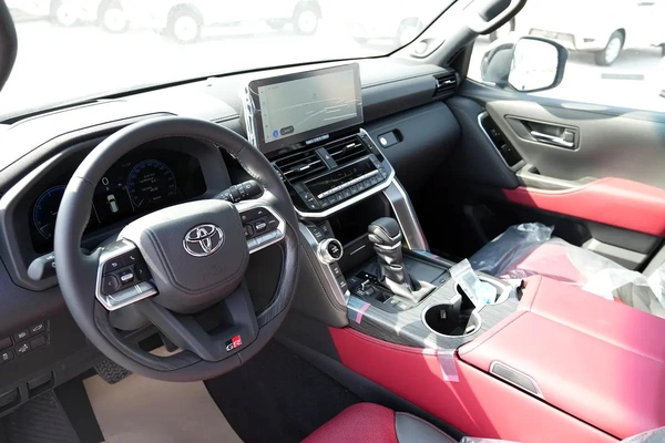 TOYOTA LAND CRUSIER GR SPORT 3.5L TWIN TURBO MODEL 2026 FULL OPTION