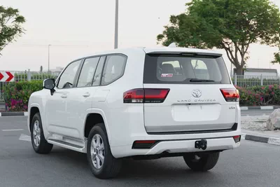LAND CRUISER GXR | LC300 | 2026 | GCC | 4WD | V6 3.5L | 1 electric chair | Petrol | 7 seat |-5
