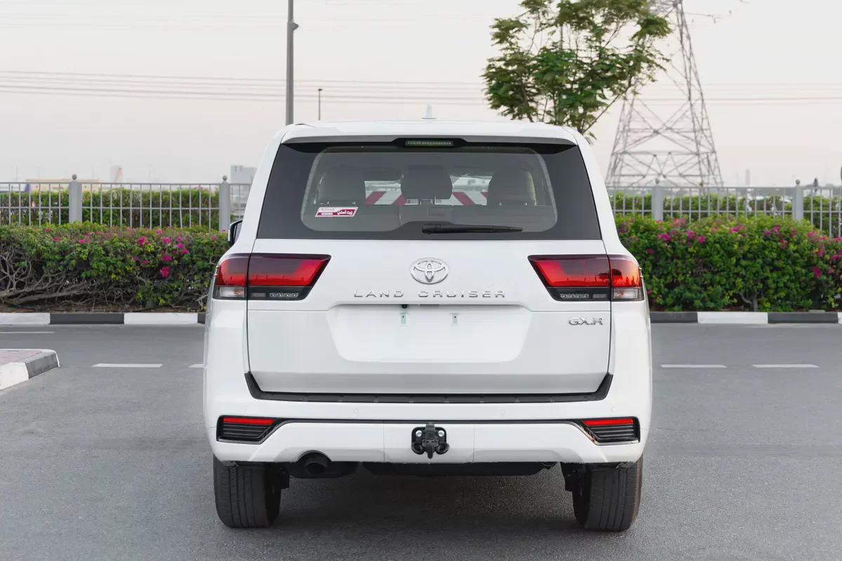 LAND CRUISER GXR | LC300 | 2026 | GCC | 4WD | V6 3.5L | 1 electric chair | Petrol | 7 seat |-4-4