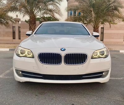2013 BMW 530i ||FULL OPTION || 6 cylinder|| accident free|| original paint ||GCC SPECS-2