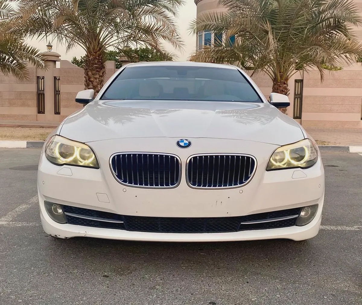 2013 BMW 530i ||FULL OPTION || 6 cylinder|| accident free|| original paint ||GCC SPECS-2-2