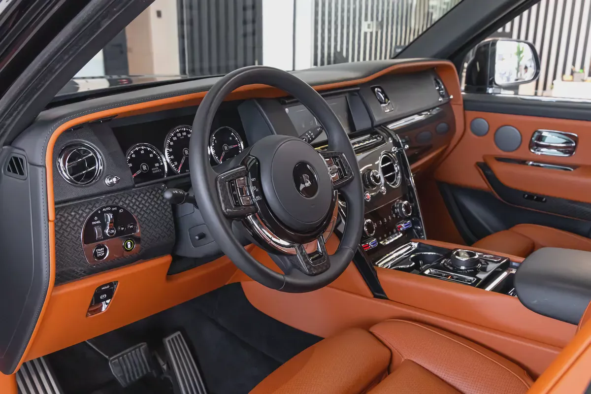 Rolls-Royce Cullinan | Black Badge | GCC Specs | Dealer Warranty Service Contract (AGMC) | 202-13-13