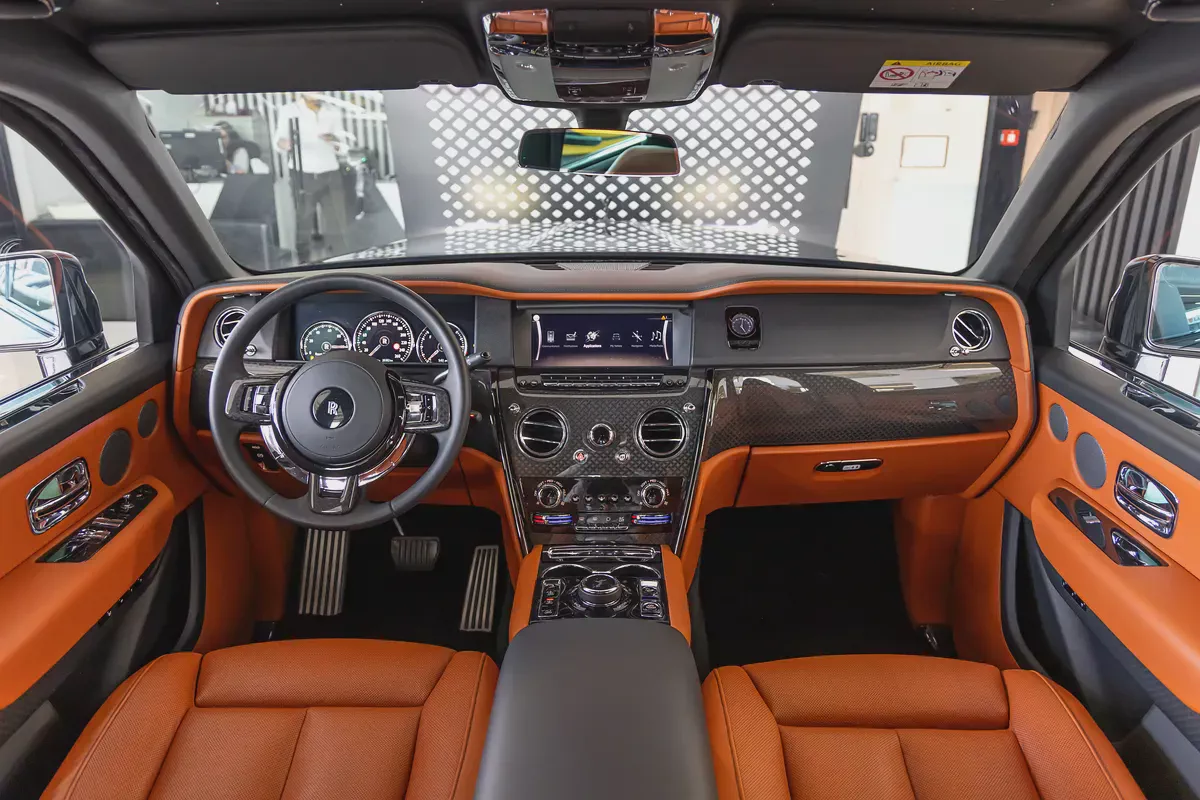 Rolls-Royce Cullinan | Black Badge | GCC Specs | Dealer Warranty Service Contract (AGMC) | 202-8-8