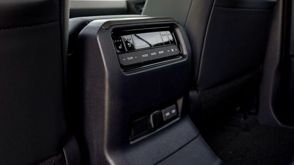 Toyota Prado Toyota Prado LUXURY 2.8L Diesel AT Full Option  MY2025 - All colors Available
