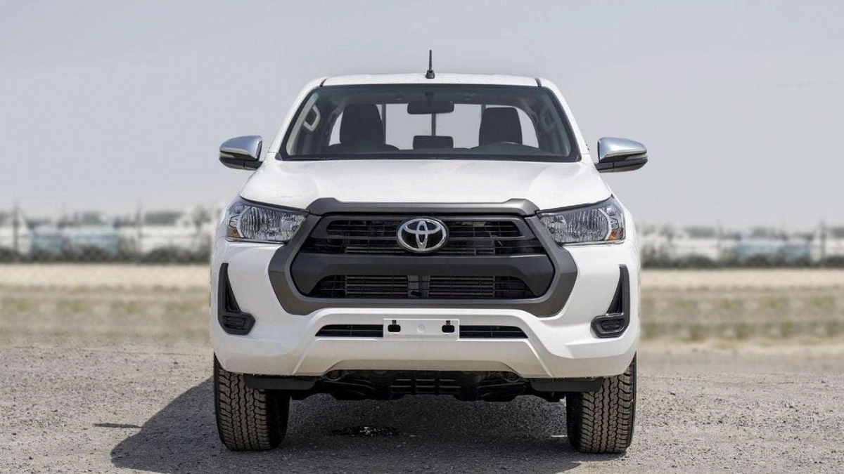 Toyota Hilux (LHD) TOYOTA HILUX DC COMFORT PLUS 2.4D MT 4X4 MY2025 - WHITE-1-1