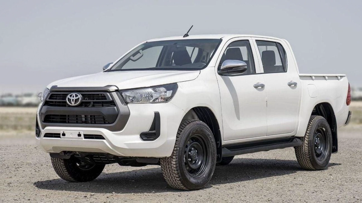 Toyota Hilux (LHD) TOYOTA HILUX DC COMFORT PLUS 2.4D MT 4X4 MY2025 - WHITE-6-6