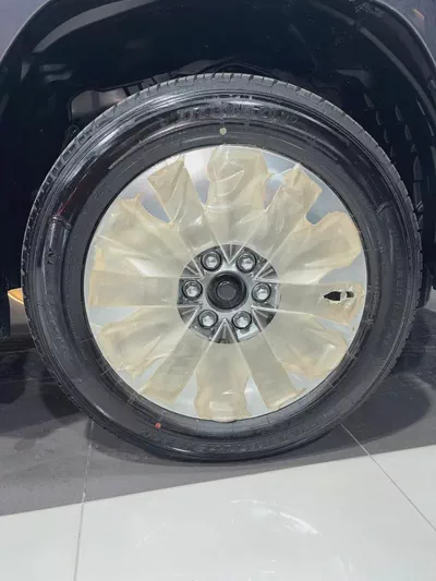 TOYOTA LC300 VXR 3.5L TT FULL OPTION 2026YM  تويوتا لاندكروزر في اكس ار توين توربو 3.55 لتر فل اوبشن-4