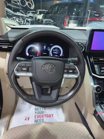 TOYOTA LC300 VXR 3.5L TT FULL OPTION 2026YM  تويوتا لاندكروزر في اكس ار توين توربو 3.55 لتر فل اوبشن-8