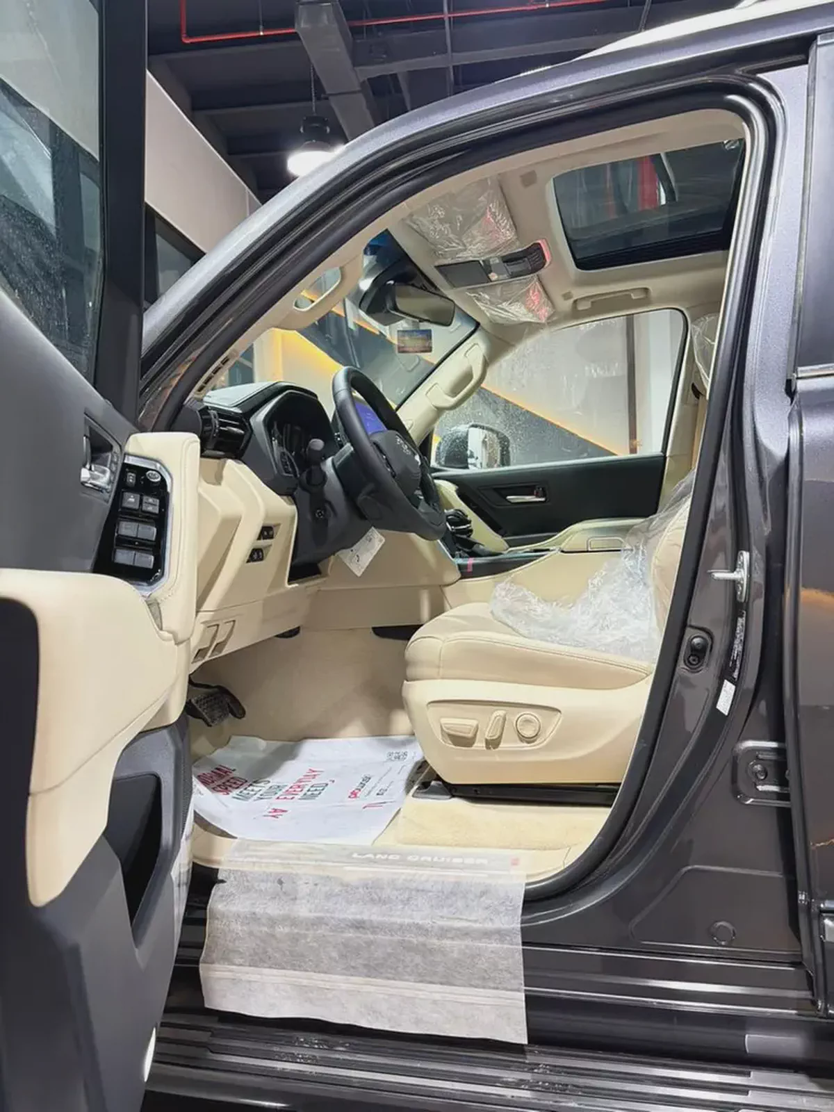 TOYOTA LC300 VXR 3.5L TT FULL OPTION 2026YM  تويوتا لاندكروزر في اكس ار توين توربو 3.55 لتر فل اوبشن-14-14