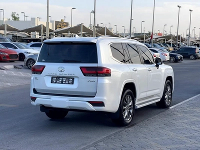 Toyota Land Cruiser VXR Grand Touring 2022 - GCC Specs - Pristine Condition-12