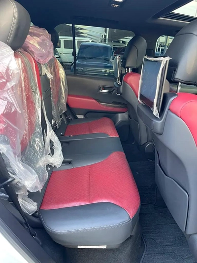 Toyota Land Cruiser VXR Grand Touring 2022 - GCC Specs - Pristine Condition-4