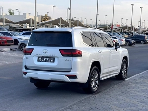 Toyota Land Cruiser VXR Grand Touring 2022 - GCC Specs - Pristine Condition