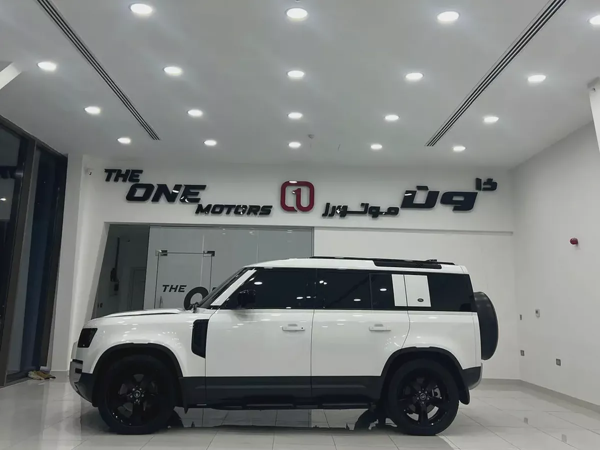2024 Land Rover Defender 110 HSE | GCC Specs | Brand New Condition-3-3
