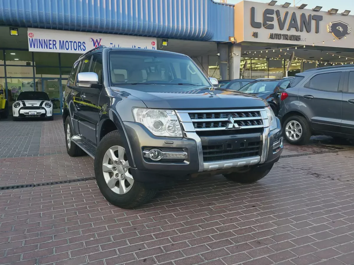 Mitsubishi Pajero 2019 GLS Top Line | GCC Specs | Full Service History From Company Well Maintained