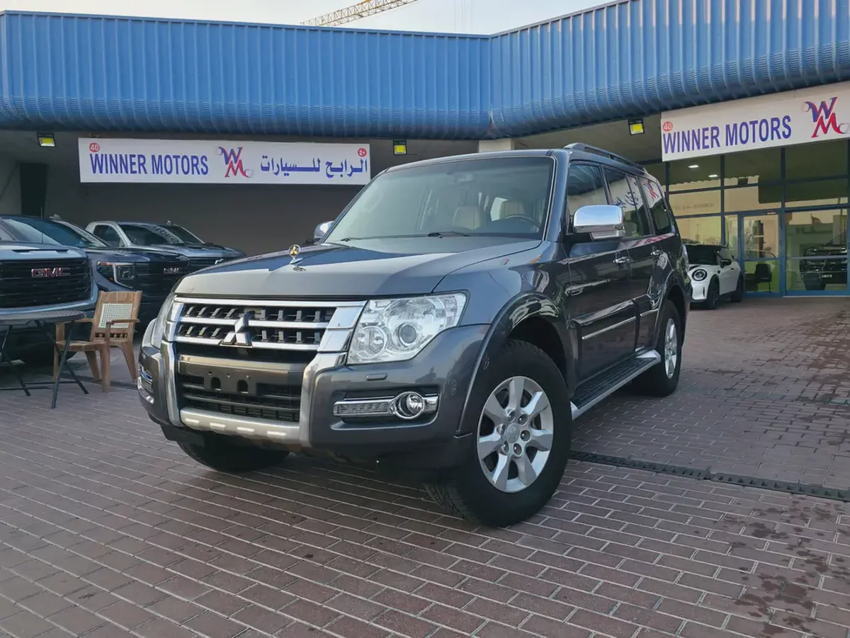 Mitsubishi Pajero 2019 GLS Top Line | GCC Specs | Full Service History From Company Well Maintained-1-1