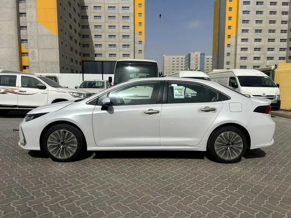 2025 TOYOTA COROLLA GLI 2.0L GCC BRAND NEW 0KM