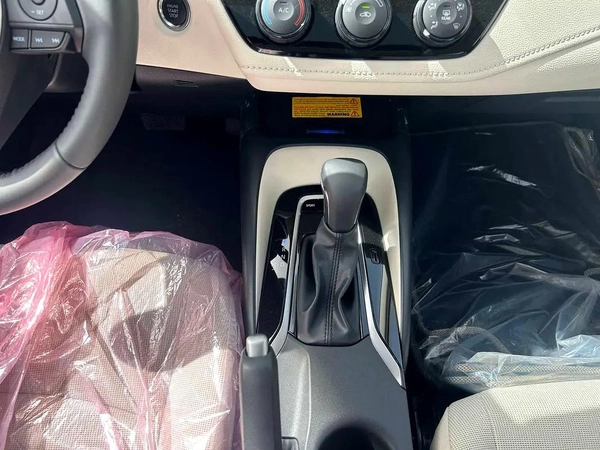 2025 TOYOTA COROLLA GLI 2.0L GCC BRAND NEW 0KM
