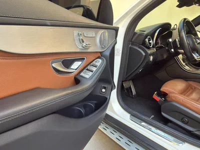 Gulf Specs 2017 MERCEDES GLC43 AMG 4Matic Bi-Turbo 3.0Litre V6-7