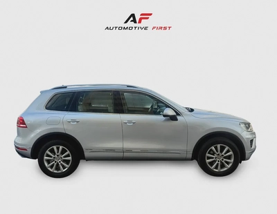 2015 Volkswagen Touareg SE-3