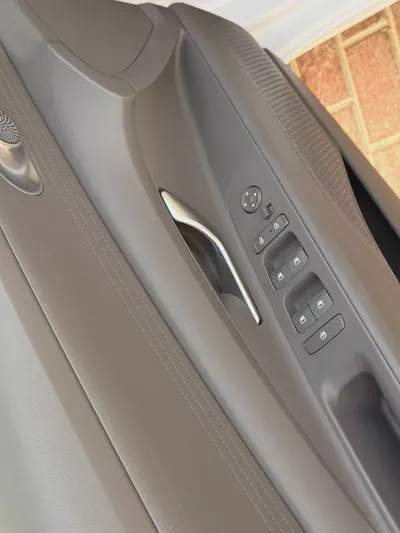2023 Hyundai Elantra Comfort | GCC Specs | Low Mileage | Excellent Condition-15