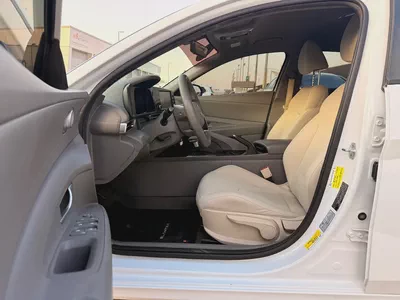 2023 Hyundai Elantra Comfort | GCC Specs | Low Mileage | Excellent Condition-6
