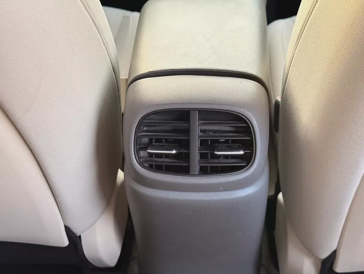 2023 Hyundai Elantra Comfort | GCC Specs | Low Mileage | Excellent Condition-13-13