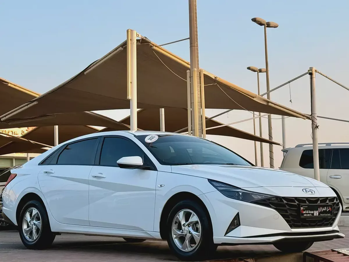 2023 Hyundai Elantra Comfort | GCC Specs | Low Mileage | Excellent Condition-2-2