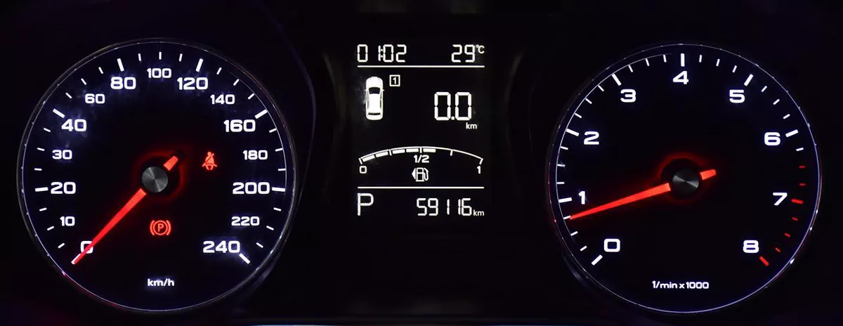 MG 6 ( 2022 Model ) in White Color GCC Specs-1-1