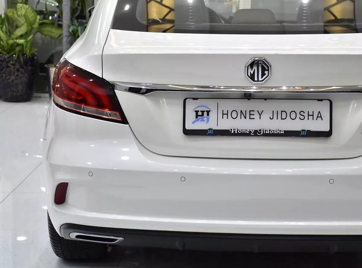 MG 6 ( 2022 Model ) in White Color GCC Specs-8-8