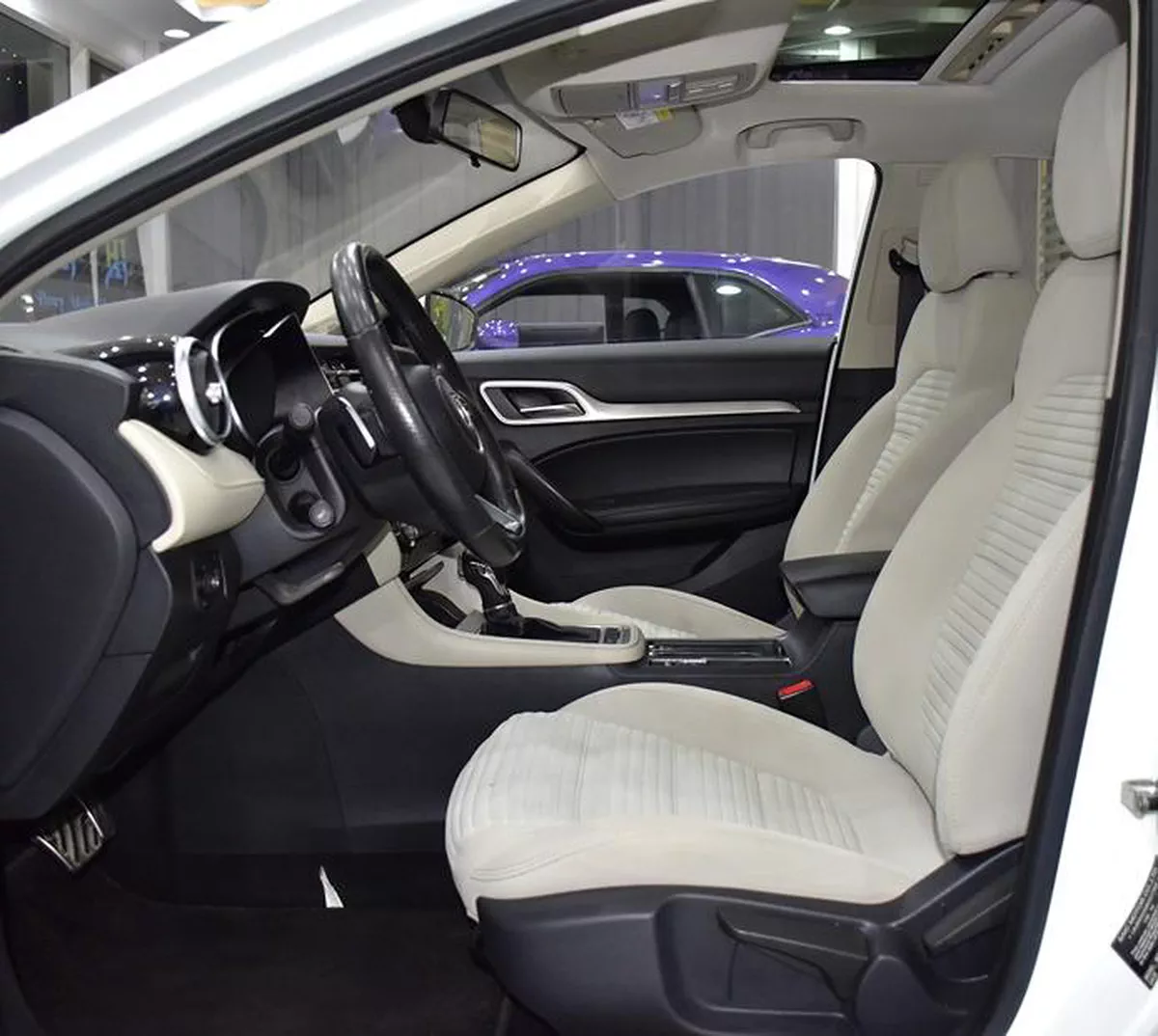 MG 6 ( 2022 Model ) in White Color GCC Specs-2-2