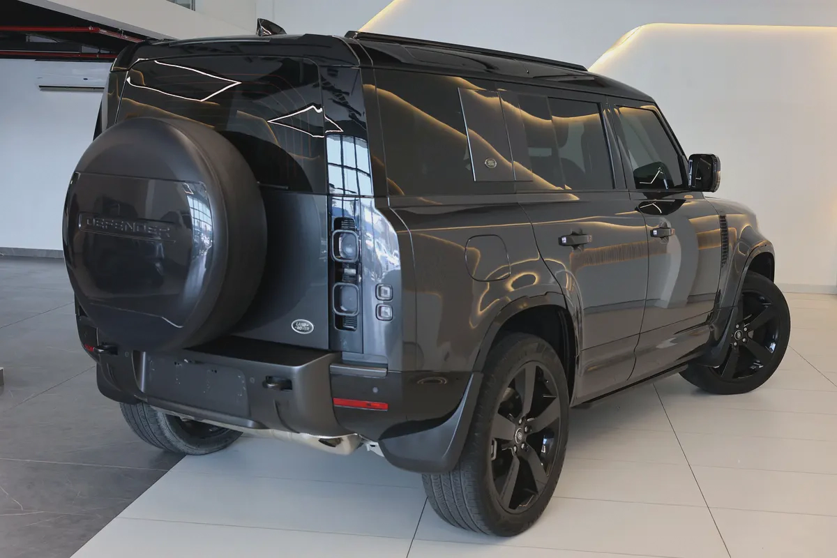 2023 Land Rover Defender 110 S | GCC Specs | Pristine Condition-2-2