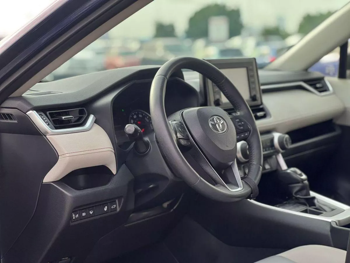 Toyota RAV4 XLE 2019 Toyota Rav4 Full Option 2.5L V4 - Rear Camera - Leather Seat - Sunroof - AWD 4x4-11-0