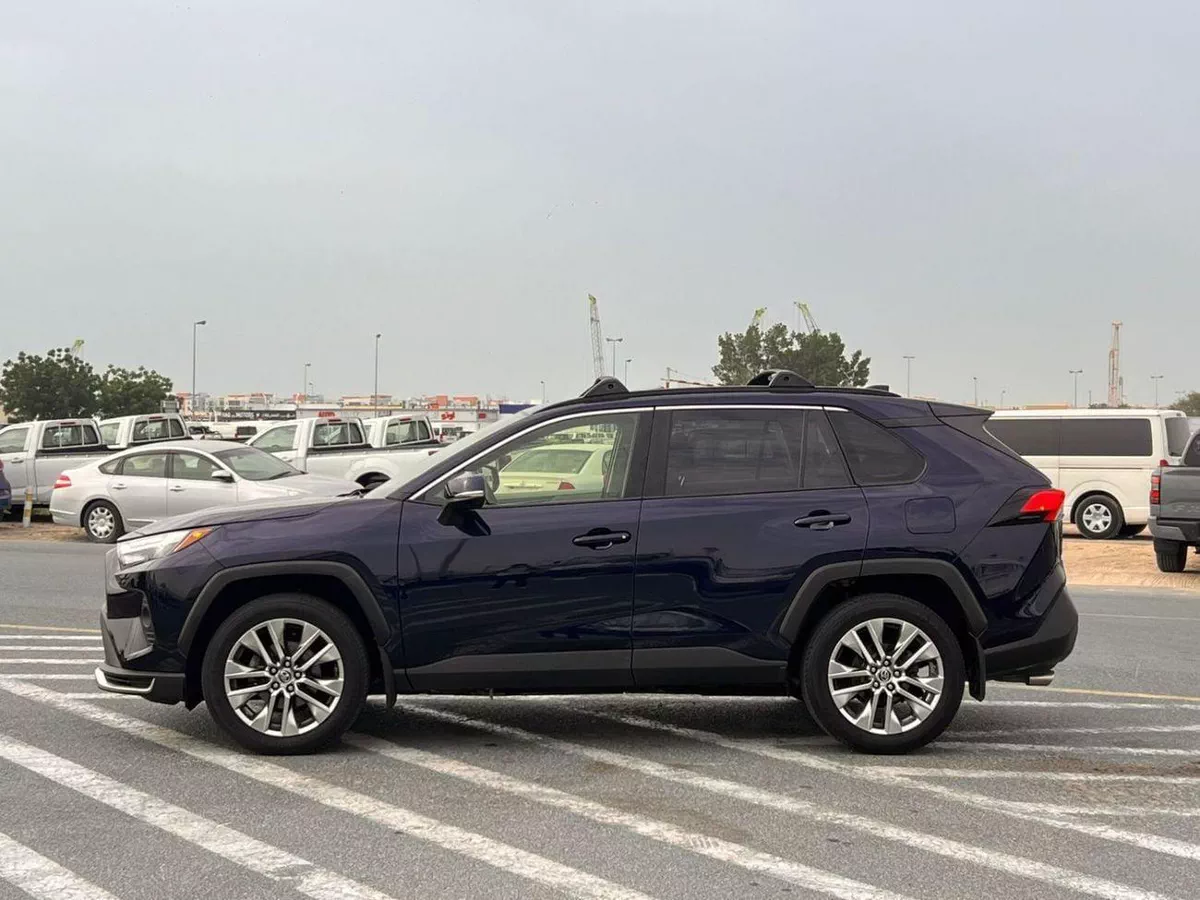 Toyota RAV4 XLE 2019 Toyota Rav4 Full Option 2.5L V4 - Rear Camera - Leather Seat - Sunroof - AWD 4x4-3-0