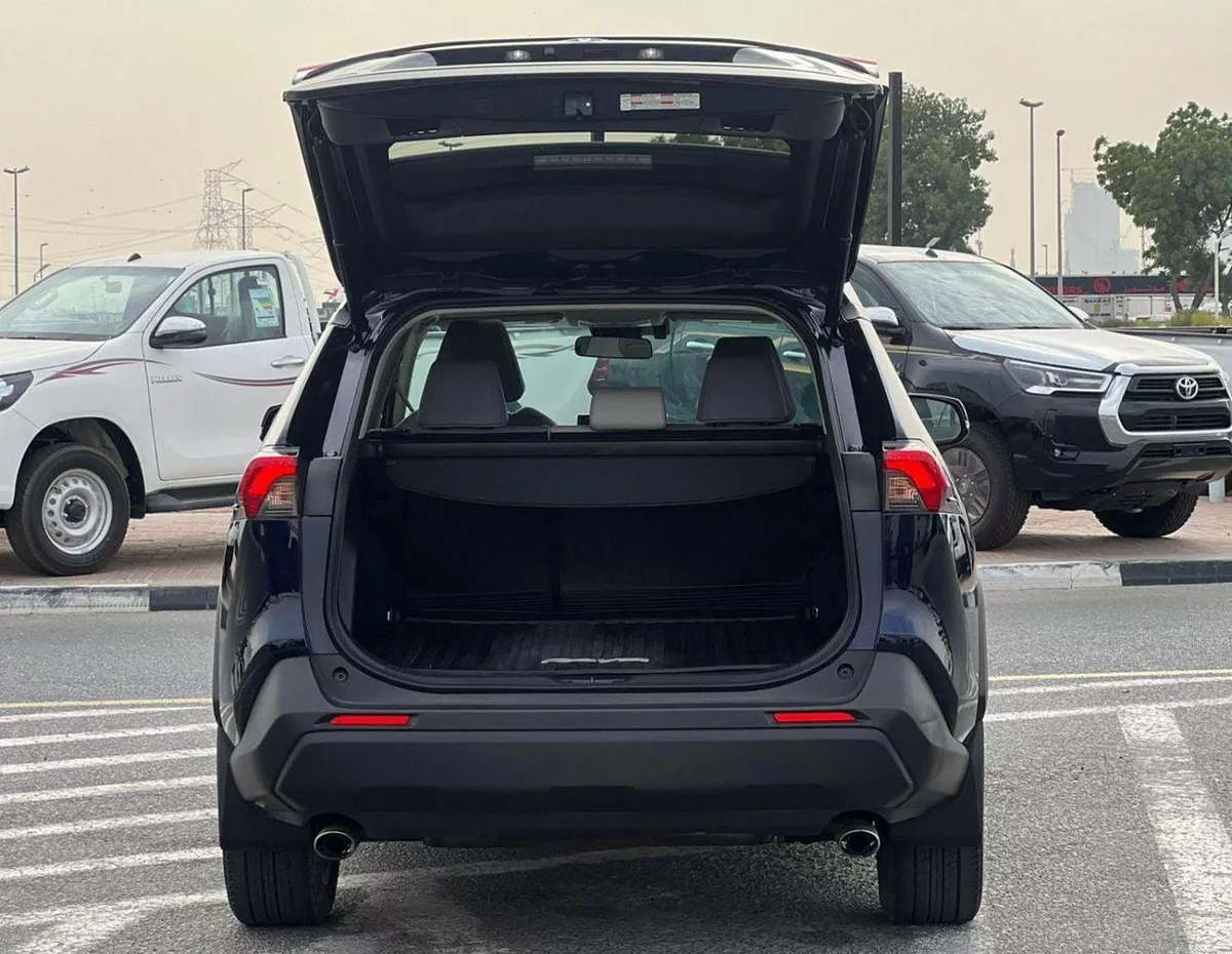 Toyota RAV4 XLE 2019 Toyota Rav4 Full Option 2.5L V4 - Rear Camera - Leather Seat - Sunroof - AWD 4x4-6-0