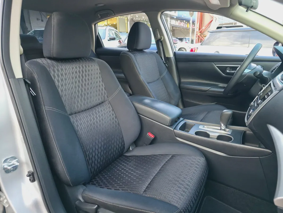 Nissan Altima SV 2017, V4 GCC Specs Very Well Maintained No Any Issue-11-11