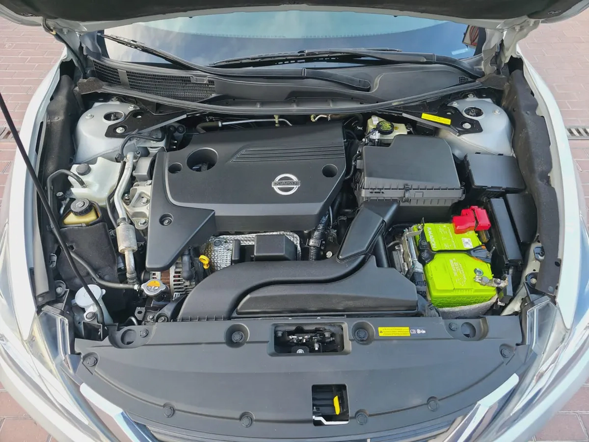 Nissan Altima SV 2017, V4 GCC Specs Very Well Maintained No Any Issue-15-15