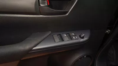 Toyota Hilux 2.7L 4WD A/T-7