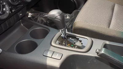 Toyota Hilux 2.7L 4WD A/T-8