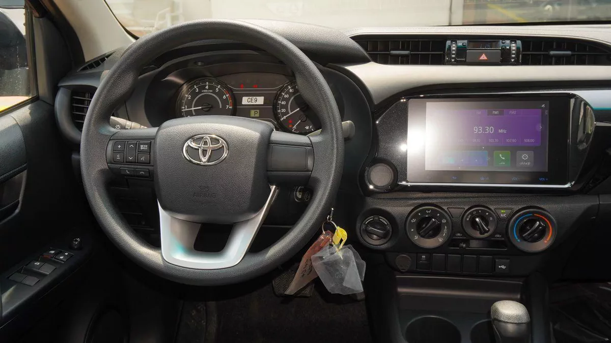 Toyota Hilux 2.7L 4WD A/T-6-0