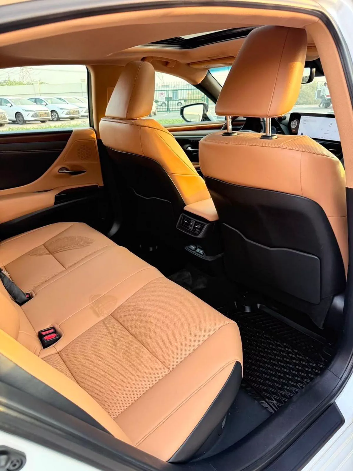 Lexus ES300h PREMIER-15-0