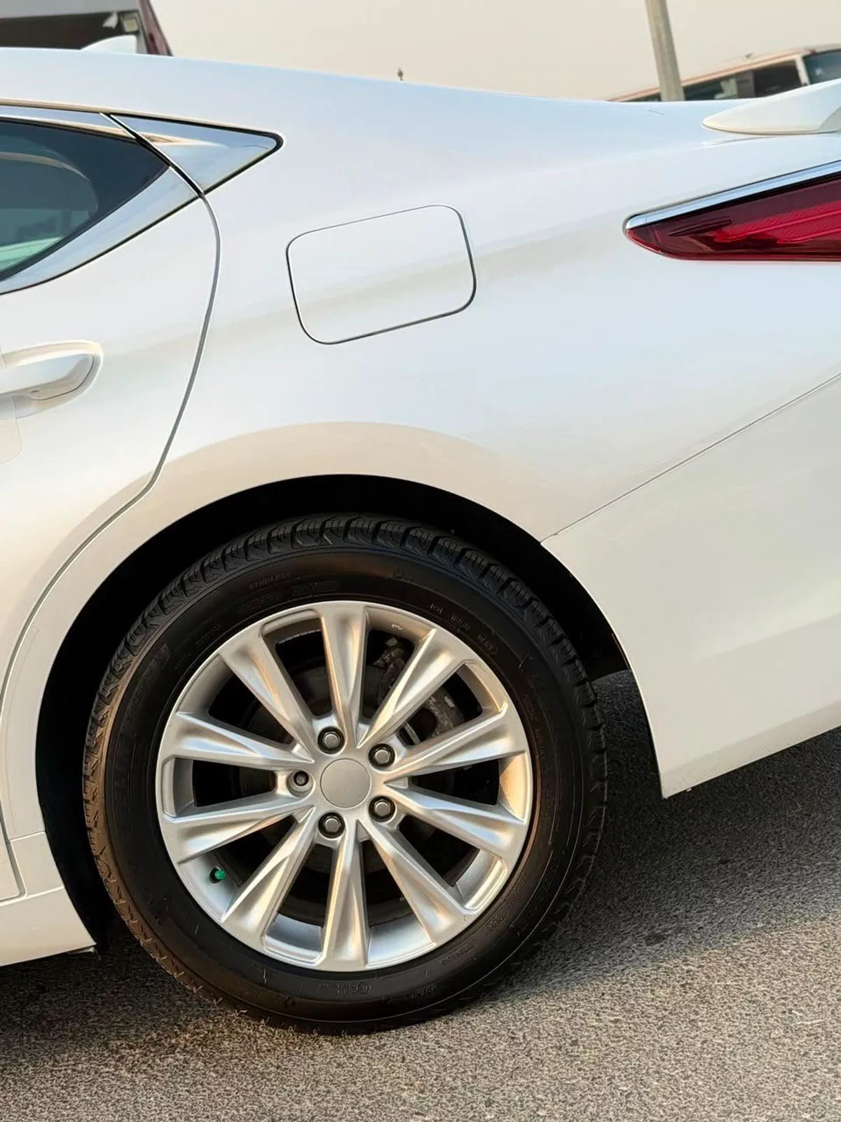 Lexus ES300h PREMIER-19-0